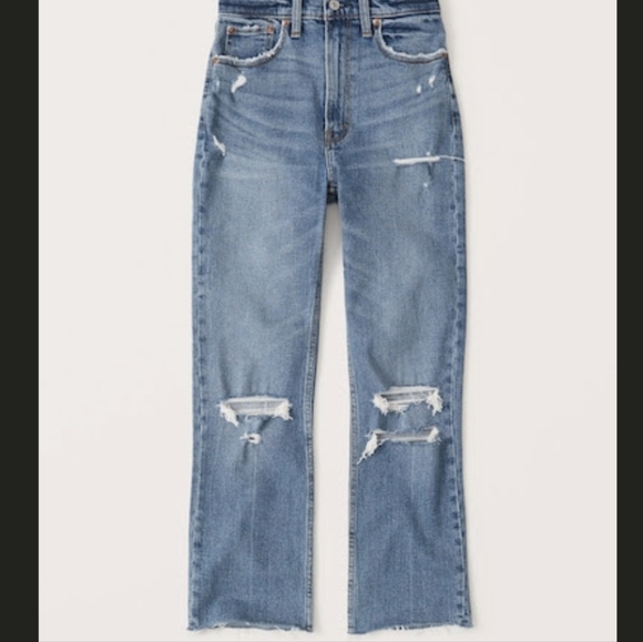 A&F Ultra High Rise Ankle Straight Jeans - Picture 3 of 8